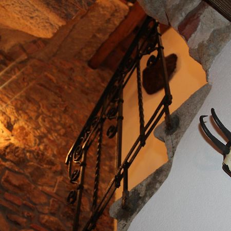 Апартаменти La Divina Dimora Il Castello Degli Spiriti Magni Montepescali Номер фото