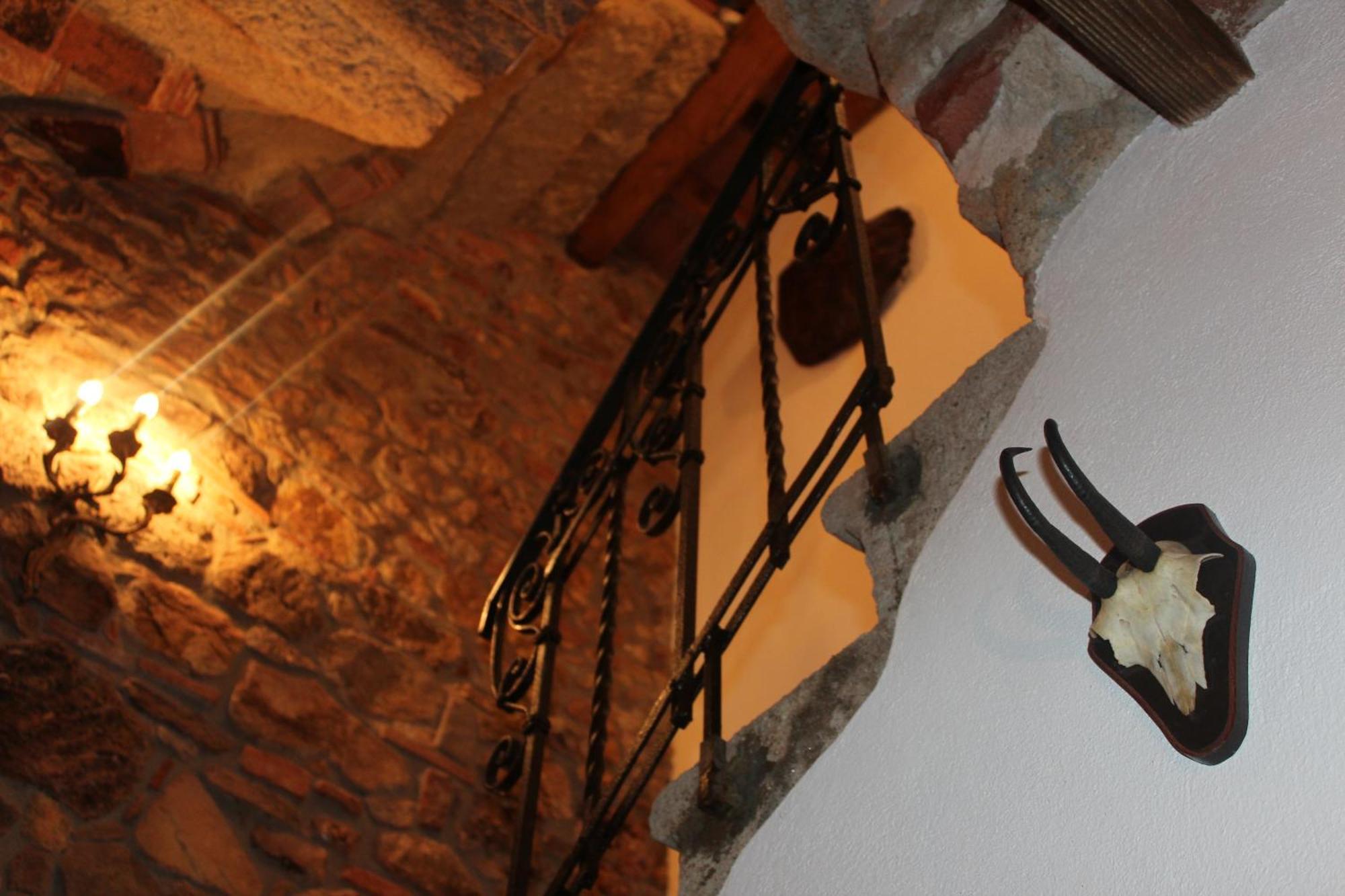 Апартаменти La Divina Dimora Il Castello Degli Spiriti Magni Montepescali Номер фото